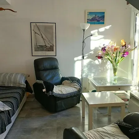 Casa Espaciosa En Roses: Ideal Senderismo, Ciclismo, Y Deportes Nauticos. ¡relajate En Plena Naturaleza! - Es-258-127